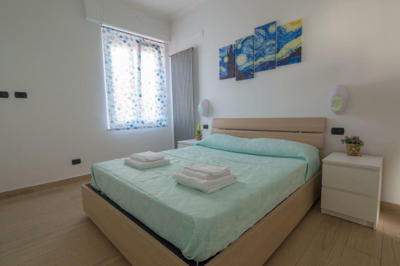 Sea Of ​​Rome Near The Center Of The Eternal City! Lido di Ostia Exterior foto