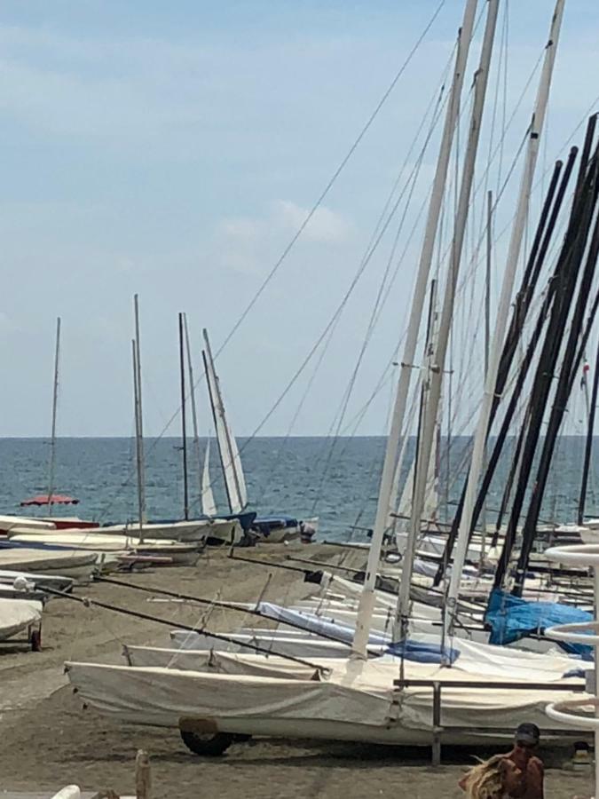 Sea Of ​​Rome Near The Center Of The Eternal City! Lido di Ostia Exterior foto